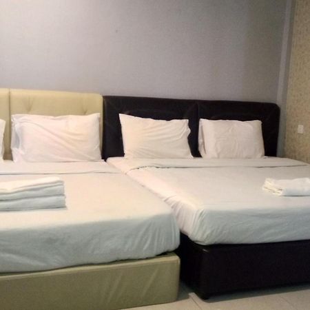 D Lima Beach Inn Pantai Cenang  Exterior photo